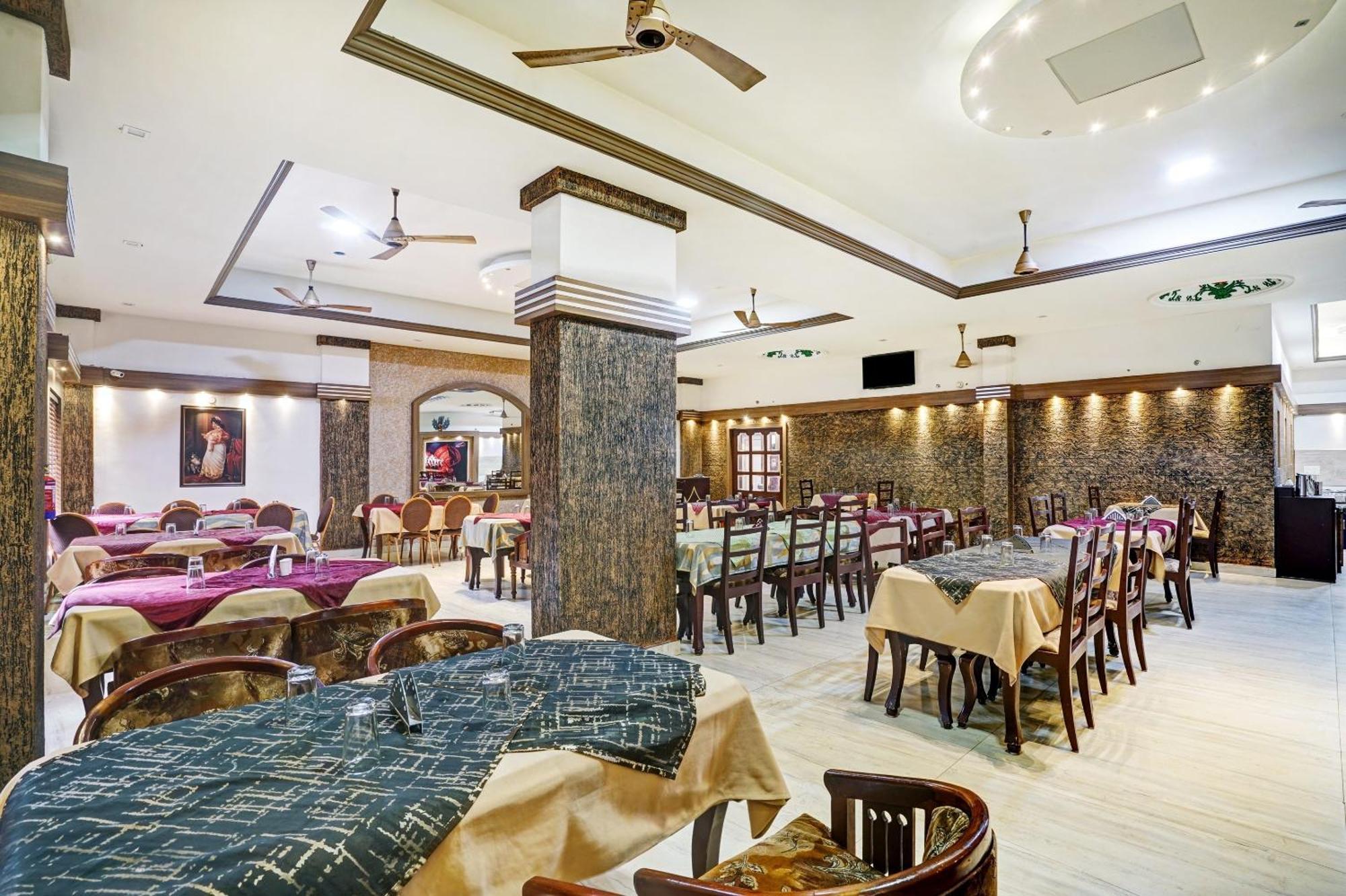 Palette - Pagoda Resorts Alappuzha Exterior foto